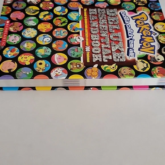 Pokemon - Gotta Catch 'Em All! - Deluxe Essential Handbook (2016) - Picture 3 of 8